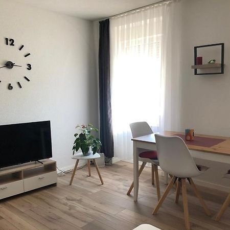 Grenznahe Ferienwohnung Mit 4 Schlafzimmern 格伦扎克·威伦 外观 照片